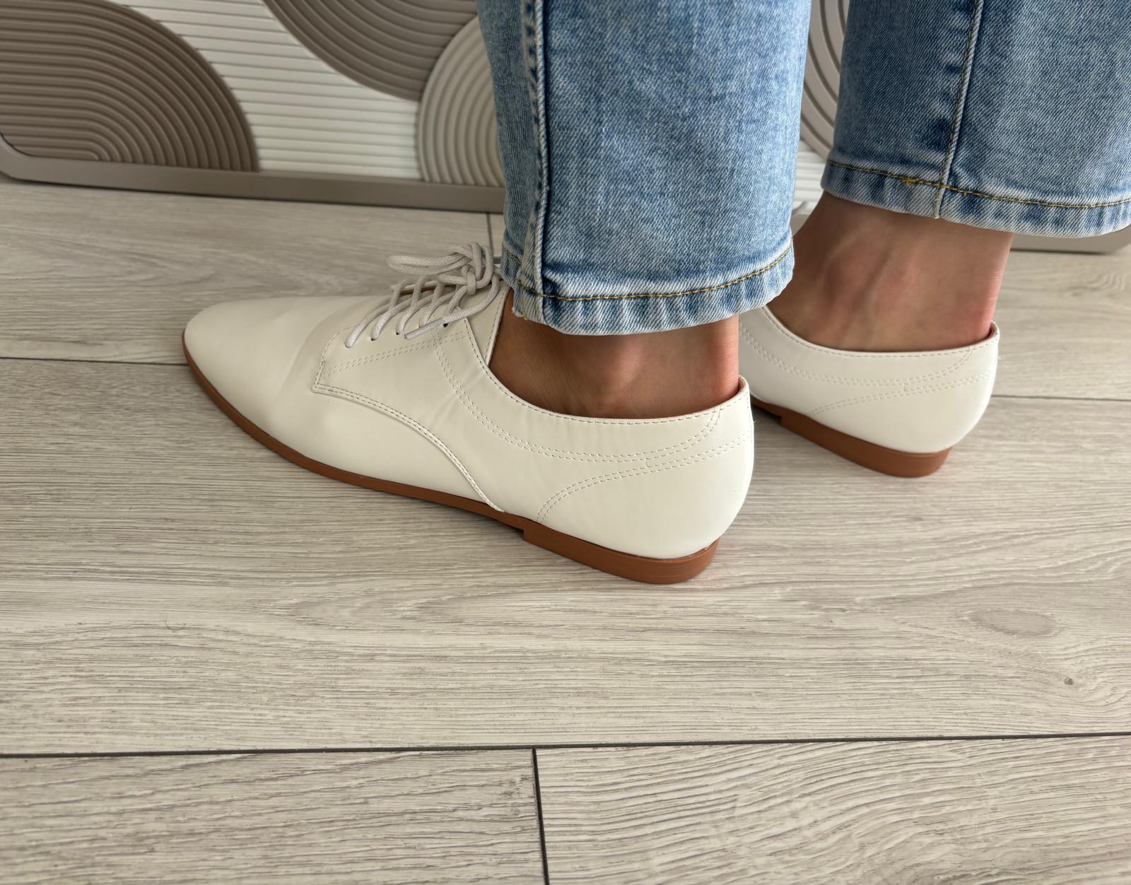 Derby Lorna blanc