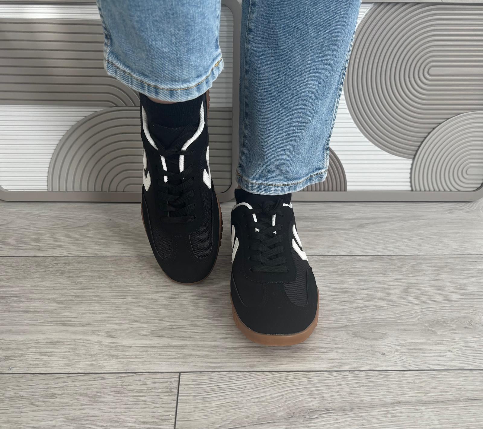 Basket Flèche noir