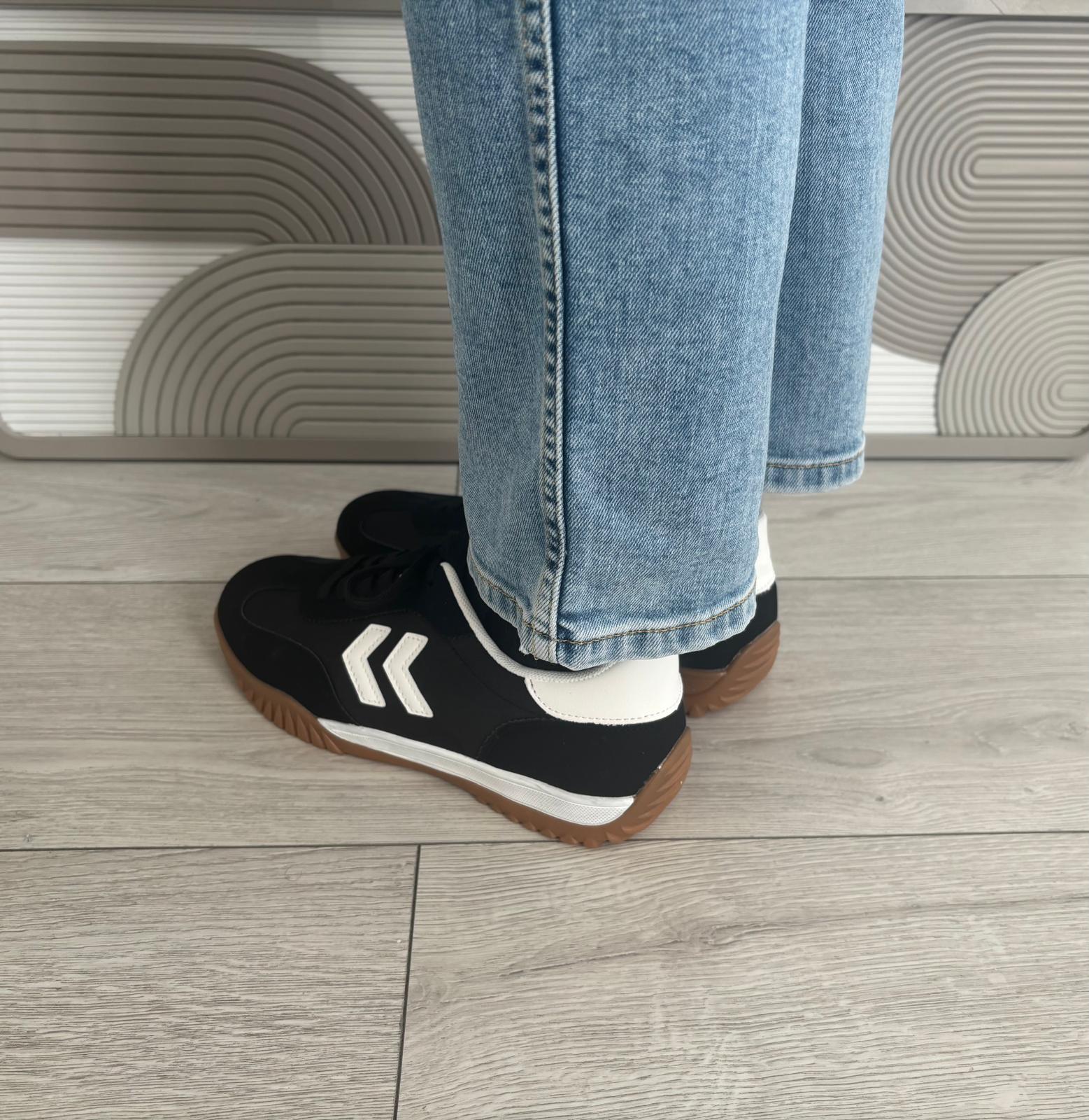 Basket Flèche noir