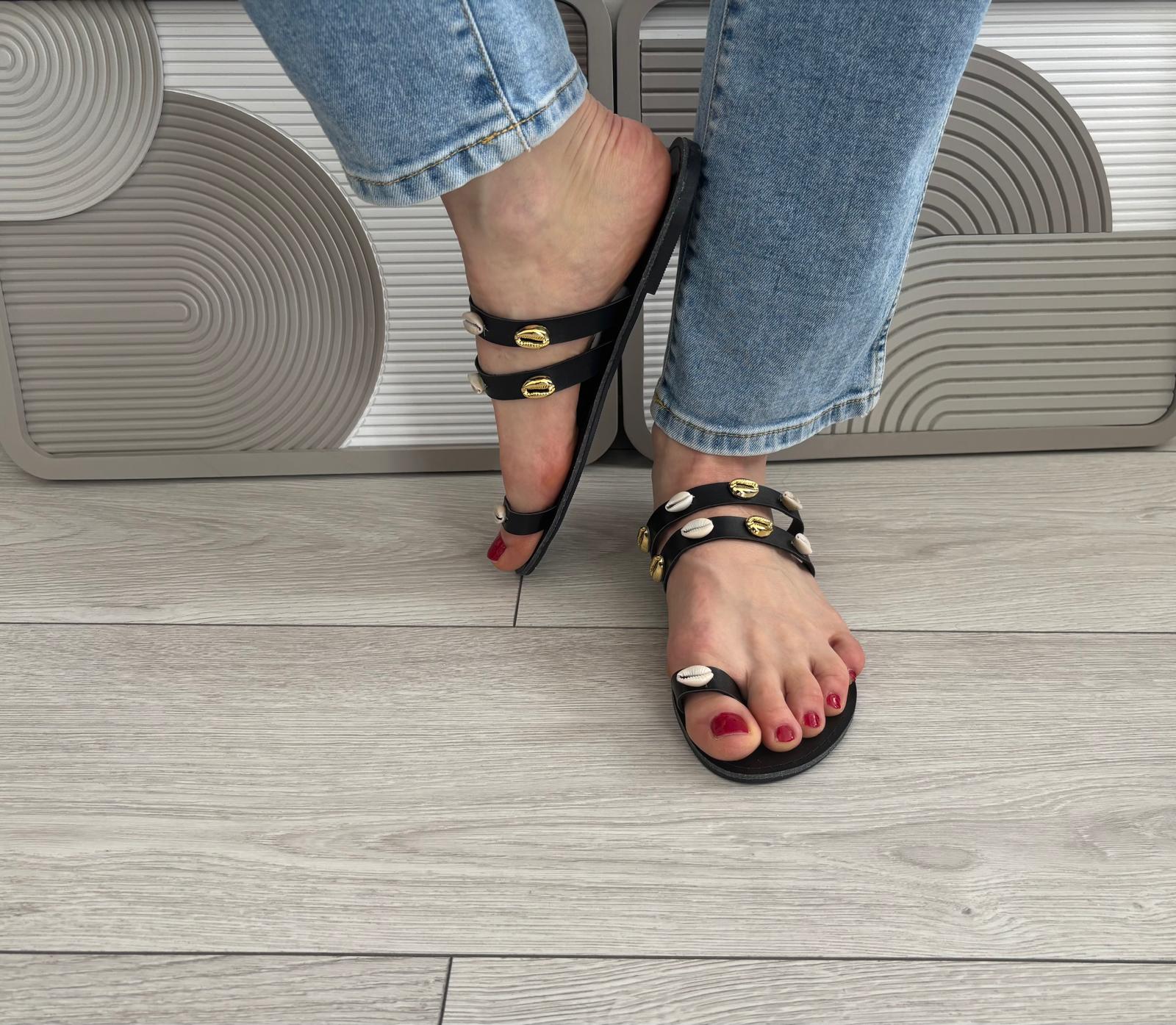 Sandales coquillages noir